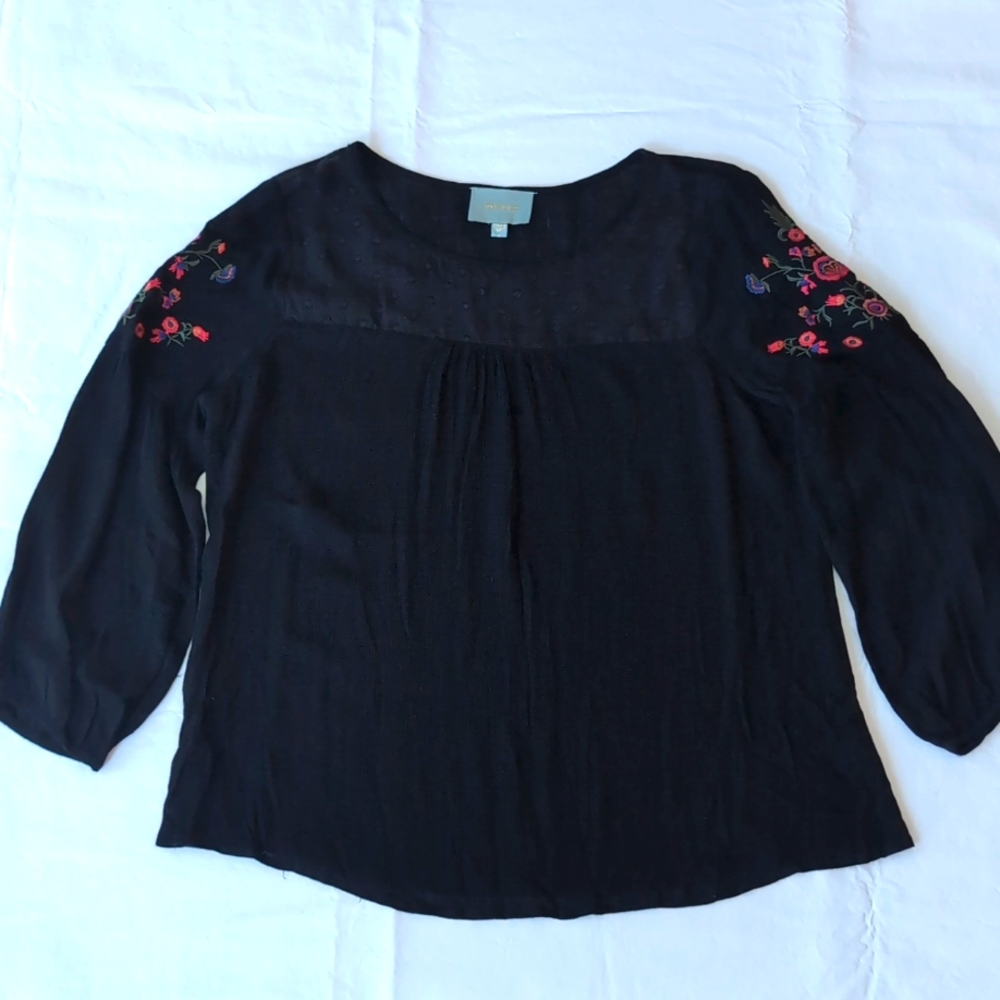 Skies Are Blue Women's Long Sleeve Top Black w/ Embroidered Flowers Size…